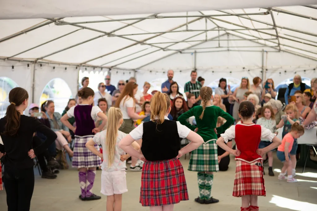 Cultural Experiences - Uist Beò